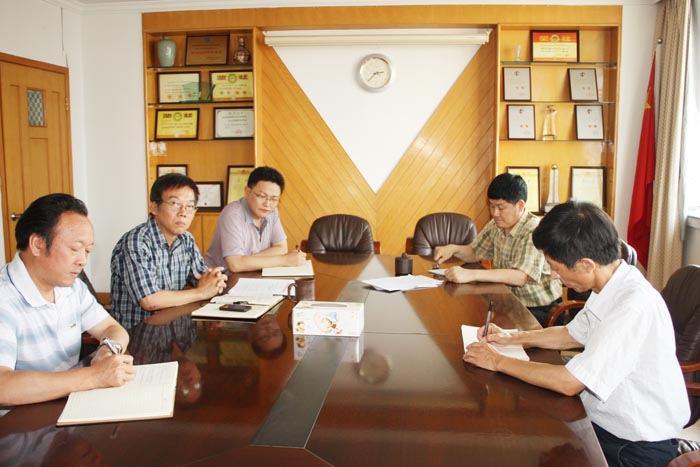院党委部署深入开展党的群众路线教育实践活动