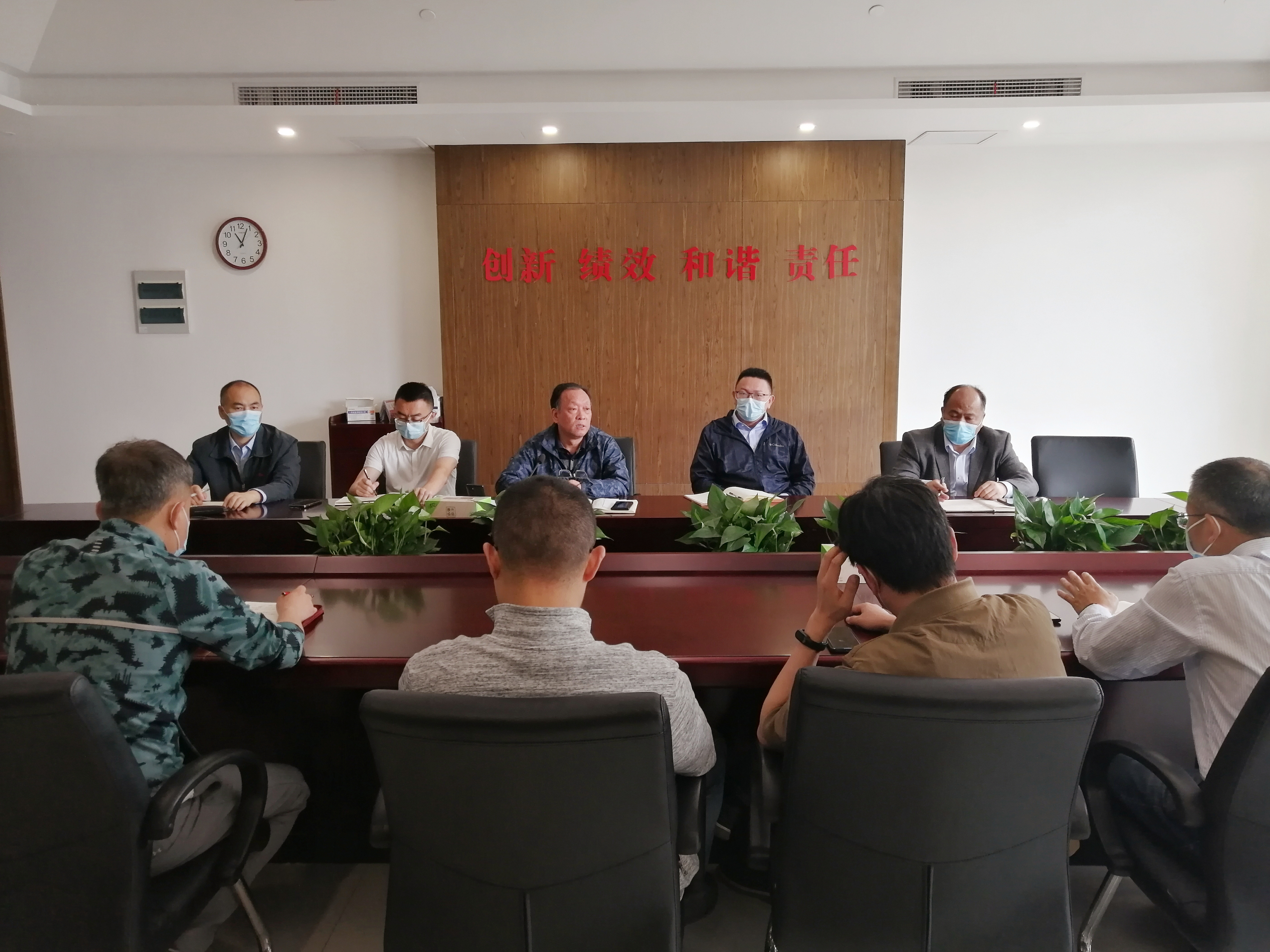聚焦疫情防控 | 中国新材院传达学习贯彻中央政治局常委会会议精神