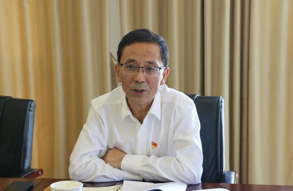 张乃旺到公司讲党课